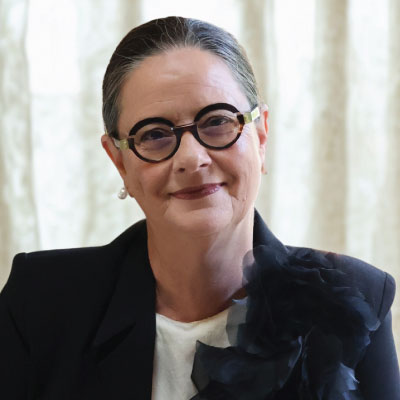 Photo of Elizabeth Cuming